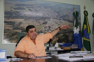 Entrevista com Prefeito Foto Edemir Rodrigues 3 300x200 1