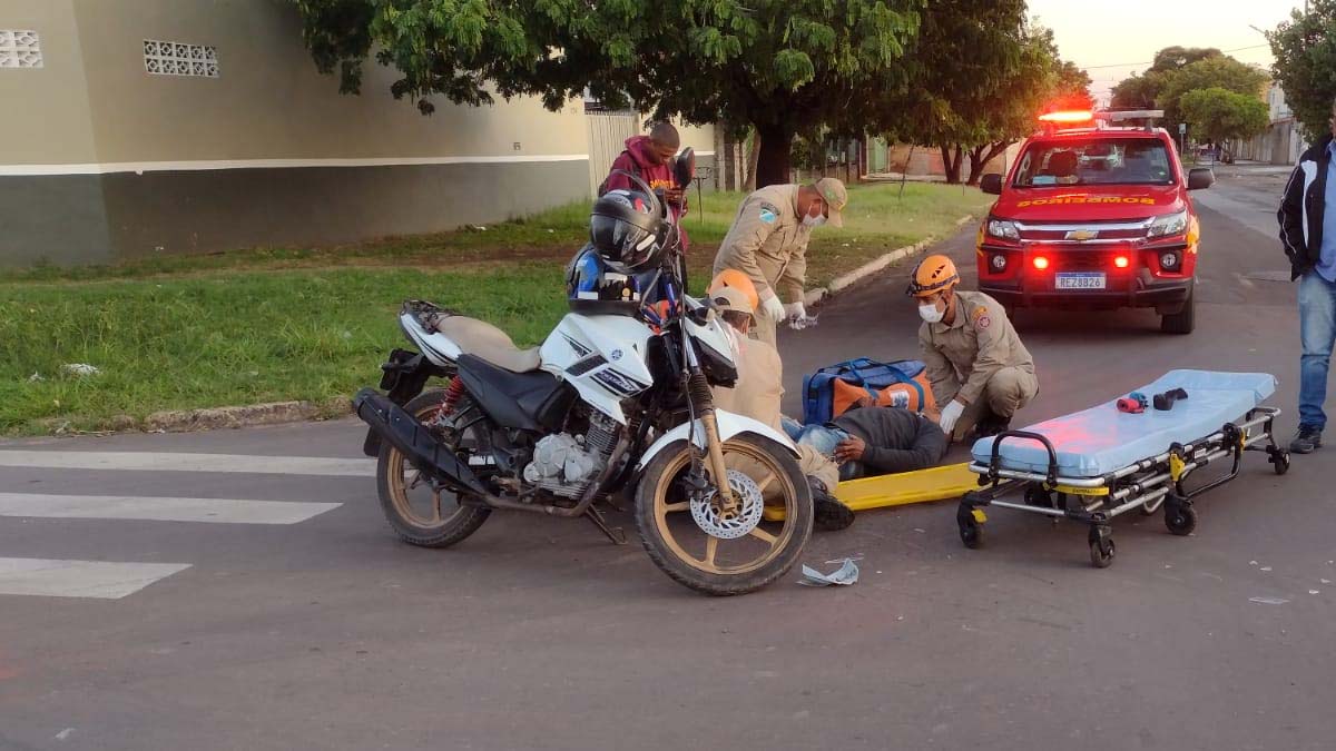 Você está visualizando atualmente Motociclista fica ferido em colisão com carro no NSª de Fátima