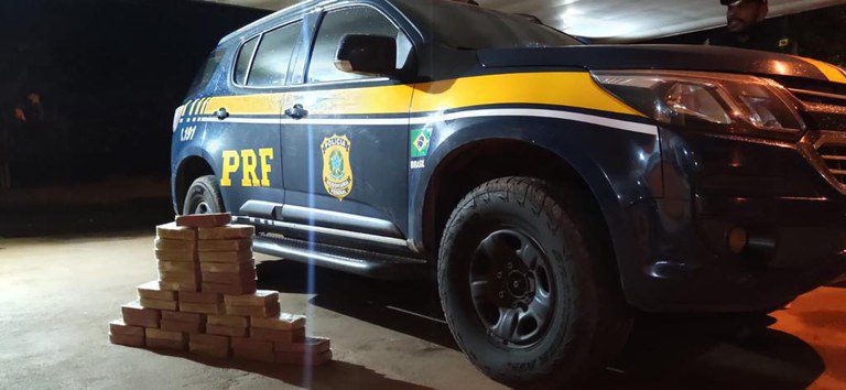 Motorista com cocaína tenta fugir da PRF na BR-262