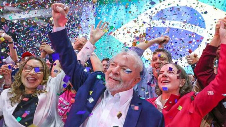 Lula e Alckmin oficializam candidatura para presidente e vice nas eleições de 2022