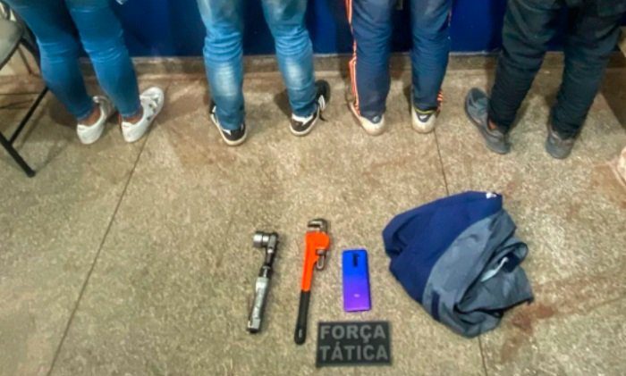 Força Tática prende suspeitos de furto de celular, no Dom Bosco