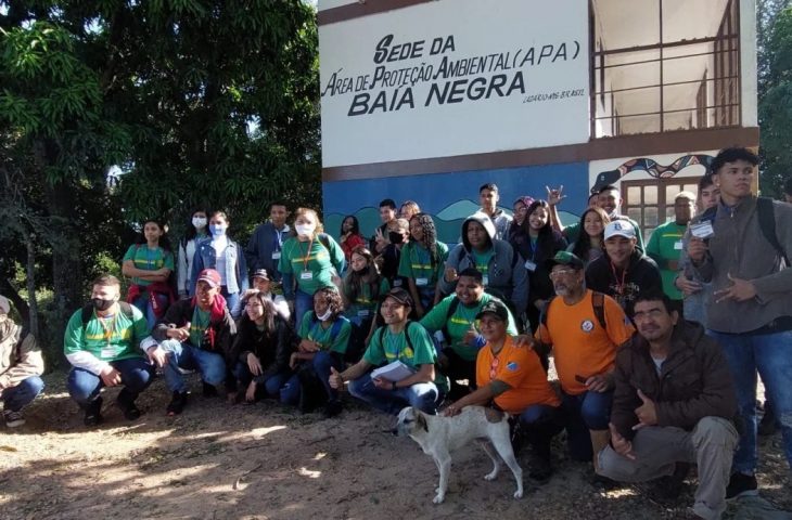 Estudantes da EE Dom Bosco realizam pesquisa de campo na região da APA Baia Negra, em Ladário