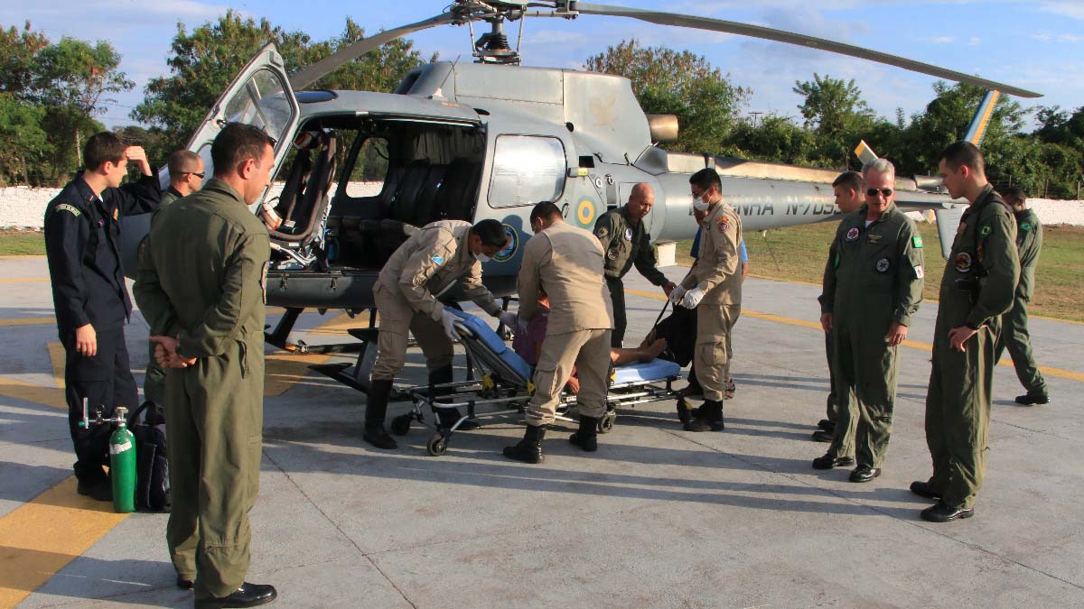 Leia mais sobre o artigo Com suspeita de AVC idosa é resgatada pela Marinha na Serra do Amolar