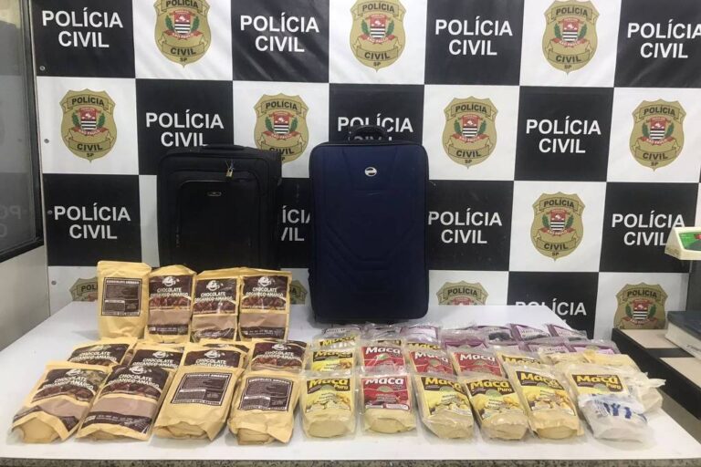 Polícia de SP apreende cocaína colorida que ‘escapa’ de cão farejador e narcoteste