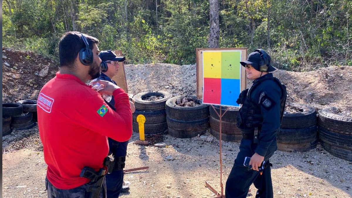 Leia mais sobre o artigo Guardas Municipais passam por treinamento para porte e manuseio de armas de fogo