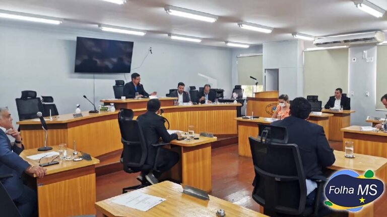 Após reação de categoria, Câmara prorroga prazo da lei sobre transporte por aplicativo em Corumbá