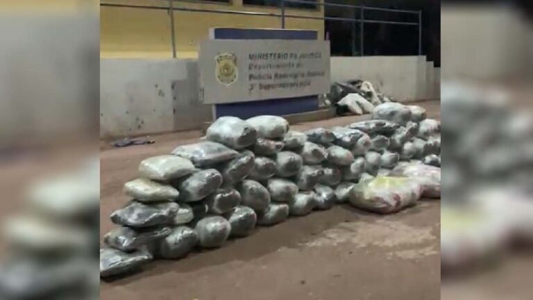 Ao retornar de Corumbá, caminhoneiro é preso transportando 245 Kg de drogas na BR-262