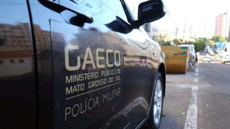 Delegado é preso pelo GAECO com 114 munições escondidas dentro de casa em MS
