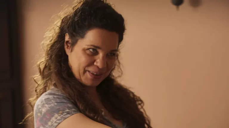 Maria Bruaca promete matar Tenório após encontrar arma de Alcides