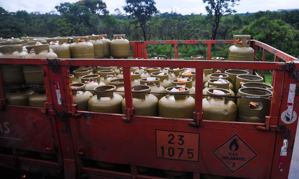 botijao de 13 quilos de gas de cozinha mcajr abr 201120214528