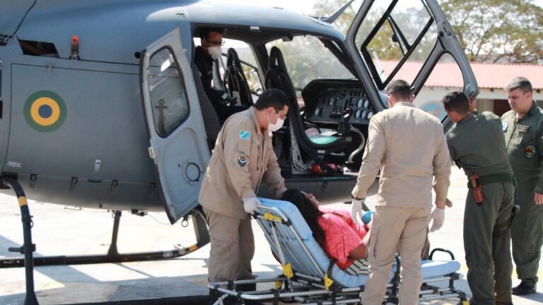 Jovem com dor na coluna é resgatada pela Marinha na região do Paiaguás