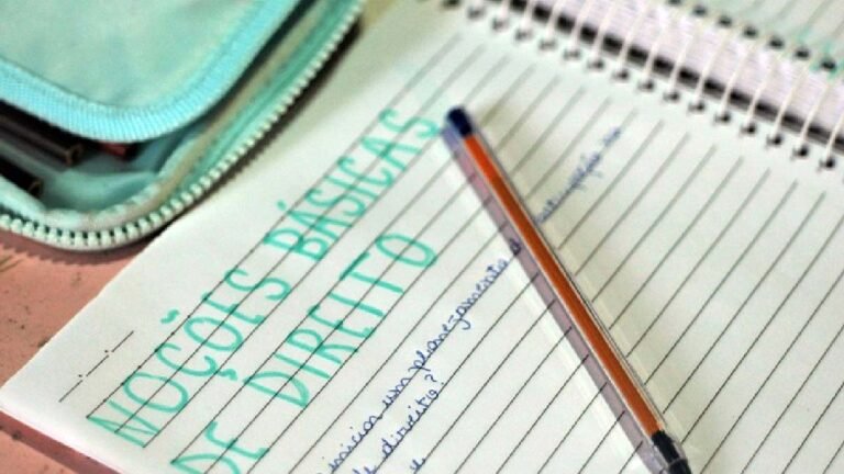 Aprovado projeto para inclusão do ensino sobre a Constituição da República nas escolas de MS