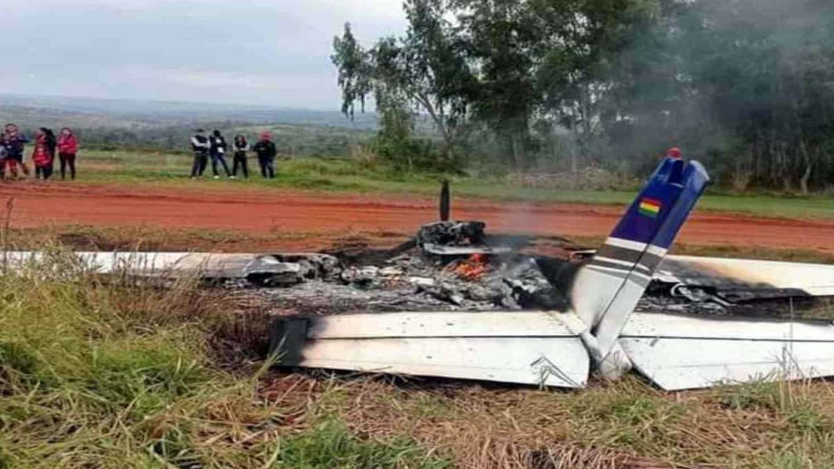 Você está visualizando atualmente Aeronave boliviana é destruída em incêndio no Paraguai
