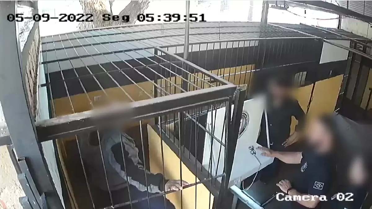 Você está visualizando atualmente Vídeo mostra preso quebrando cela do monitoramento e ameaçando agente com arma em Campo Grande