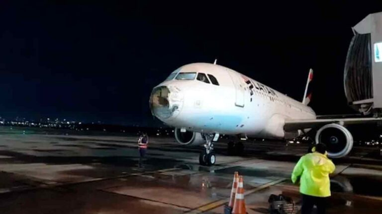 Temporal durante voo danifica aeronave e piloto faz pouso de emergência | vídeo