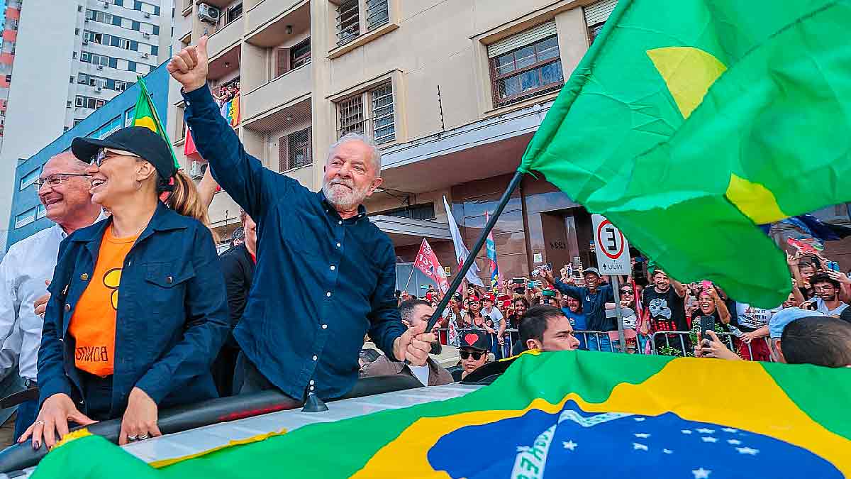 Você está visualizando atualmente Lula é eleito para seu terceiro mandato como Presidente do Brasil