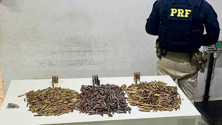 PRF flagra rapaz transportando mais de 1,5 mil munições para fuzil em MS
