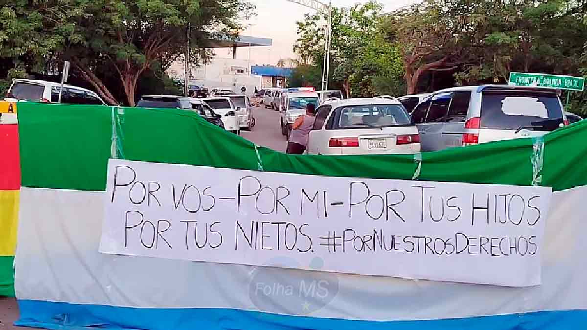 Leia mais sobre o artigo Protestos entram no 3º dia e fronteira da Bolívia permanece fechada