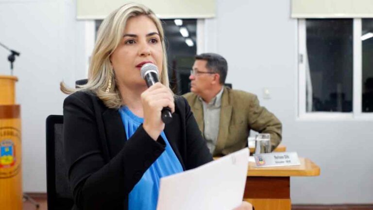 Vereadora reivindica instalação de faixas elevadas de pedestres em frente às escolas da cidade