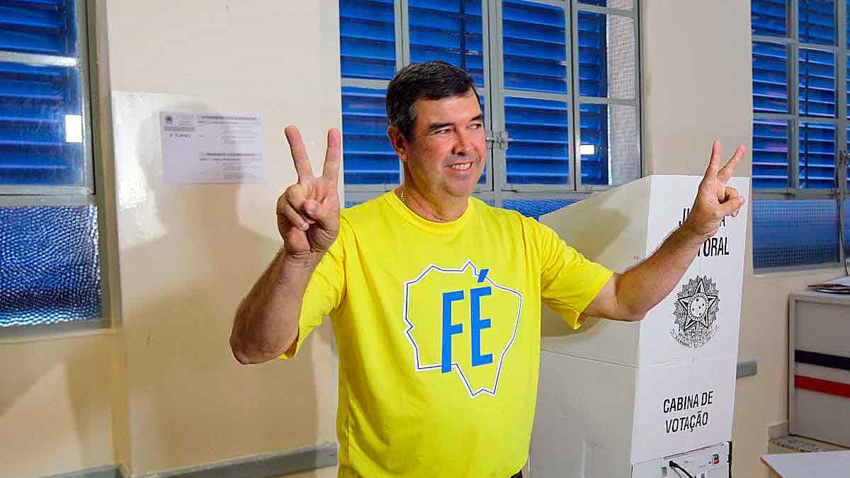 Você está visualizando atualmente Riedel bate Capitão Contar nas urnas e é eleito governador de Mato Grosso do Sul