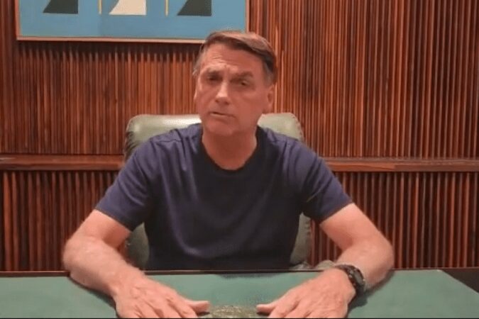 Em vídeo, Bolsonaro pede a manifestantes que desobstruam rodovias