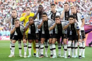 Leia mais sobre o artigo Alemanha protesta contra censura da Fifa na Copa do Mundo do Catar