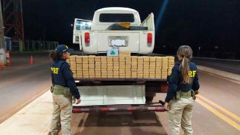 Guincho que transportava Kombi “recheada” de cocaína é apreendido pela PRF na BR-262