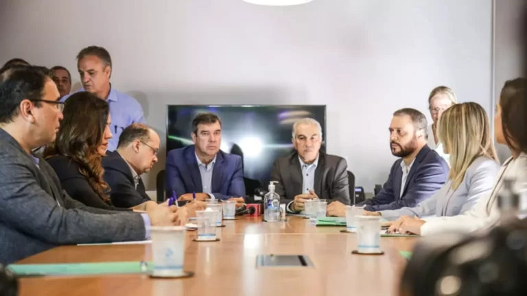 Riedel apresenta Barbosinha e mais três na equipe de transição ao governo de Reinaldo