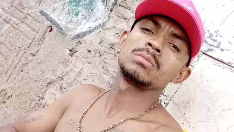 Homem foi golpeado com pelo menos 4 facadas nas costas e abdômen