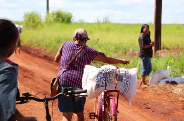 Governo inicia entregas de primeiras cestas alimentares do ano aos indígenas de MS