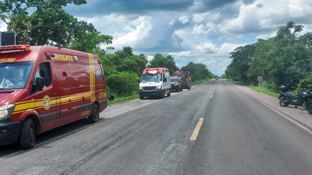 Você está visualizando atualmente Colisão entre motocicletas deixa quatro pessoas feridas na BR-262