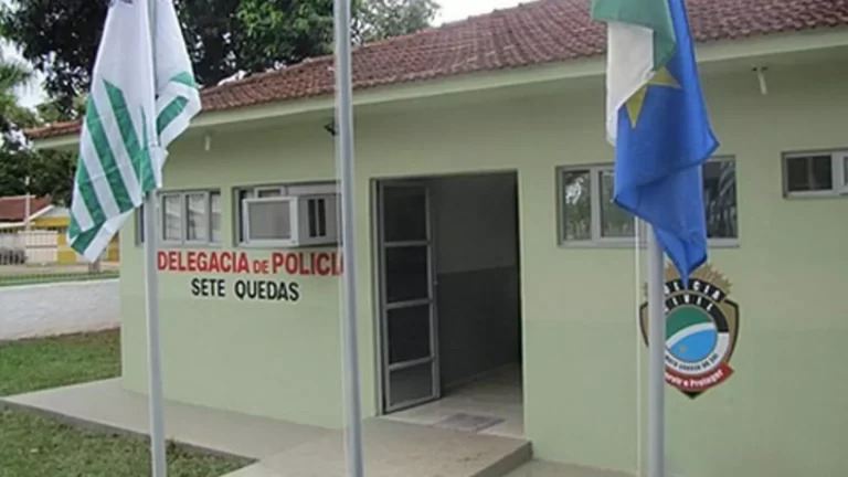 Ao defender mãe de agressões, criança de 4 anos é atingida com socos no rosto