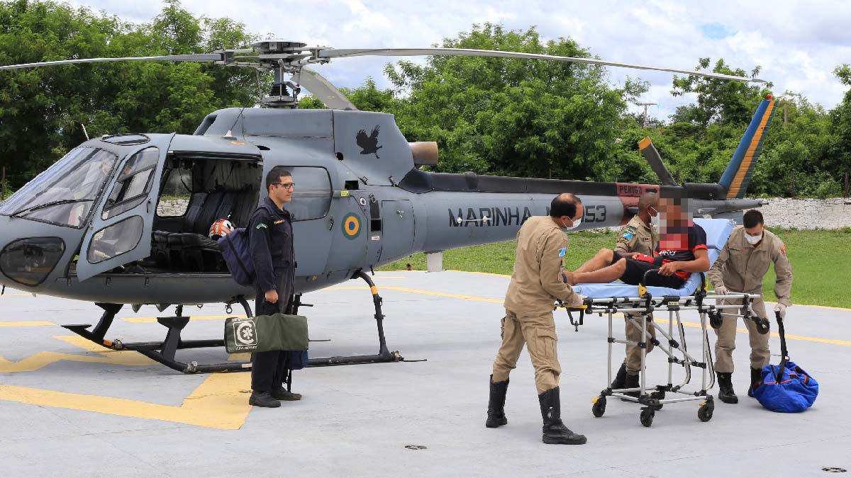 Leia mais sobre o artigo Após cair de cavalo homem é resgatado pela Marinha em fazenda no Pantanal