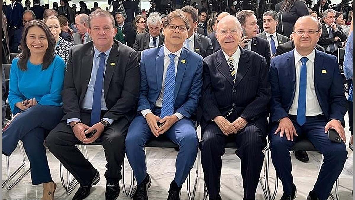 Você está visualizando atualmente Representantes políticos de MS prestigiam posse da Ministra Simone Tebet em Brasília