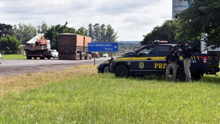 Após interdições por golpistas, BR-163 amanhece sem pontos de bloqueio