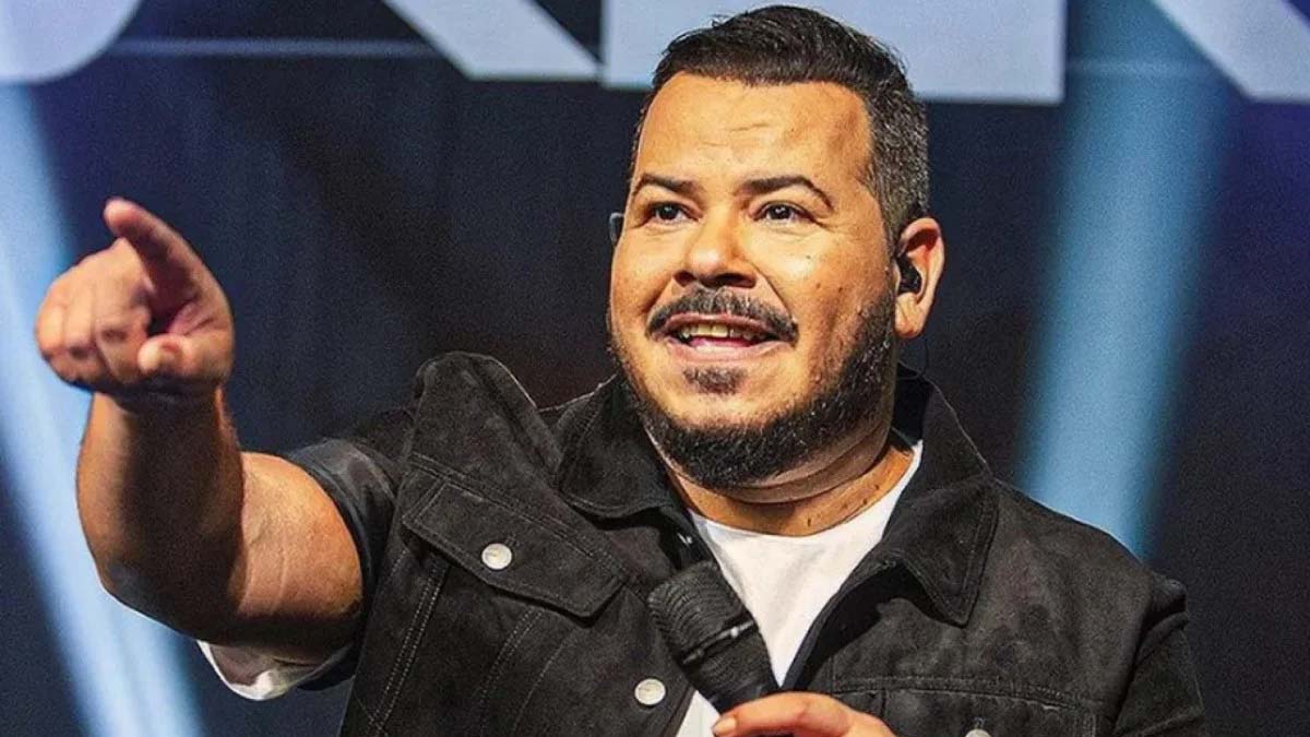 Leia mais sobre o artigo Vocalista do grupo Bokaloka morre de infarto aos 48 anos