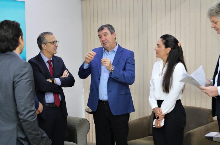 Governador promoveu reuniões com setor empresarial e classe política na primeira semana