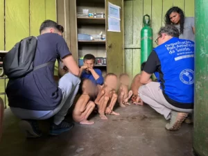 Leia mais sobre o artigo Lula vai a Roraima para oferecer suporte aos indígenas Yanomami vítimas de desnutrição