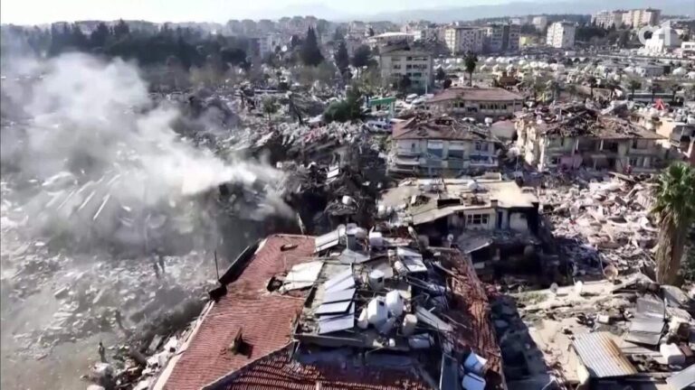 Passa de 35 mil número de mortos em terremoto na Turquia e Síria
