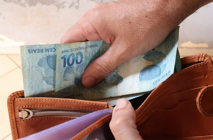  Salário de 84 mil servidores do Estado estará disponível na sexta-feira