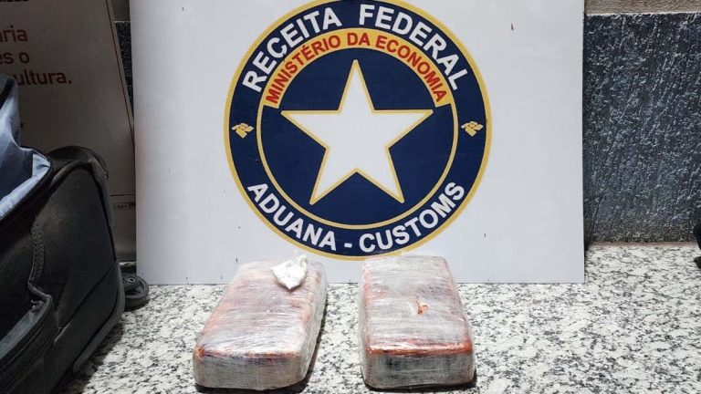Boliviano é flagrado com 2,2 quilos de cocaína na fronteira e taxista presa por migração ilegal