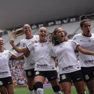 Leia mais sobre o artigo Corinthians goleia Fla e é bicampeão da Supercopa Feminina