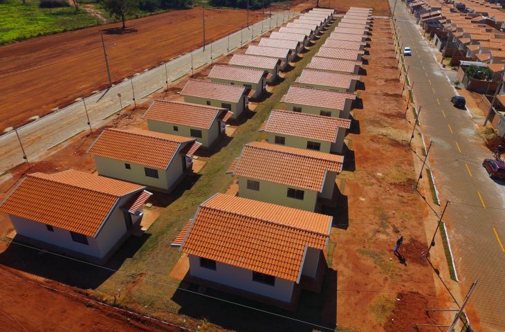 Governo de MS amplia subsídio para famílias de baixa renda financiarem moradias