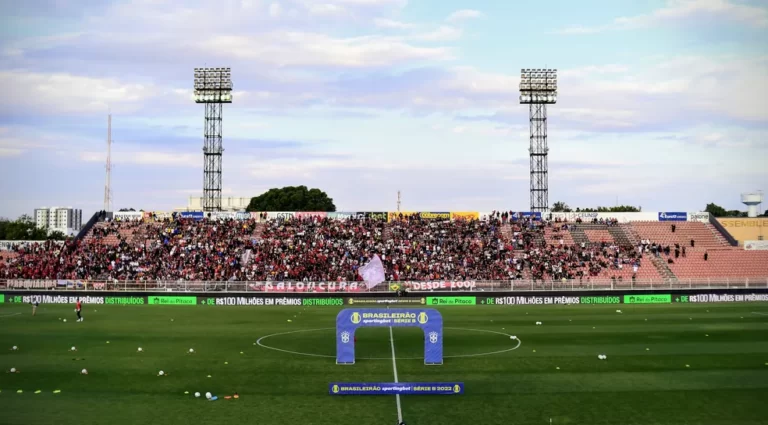 Todos os clubes da Série B do Brasileiro se posicionam contra a redução para três rebaixados