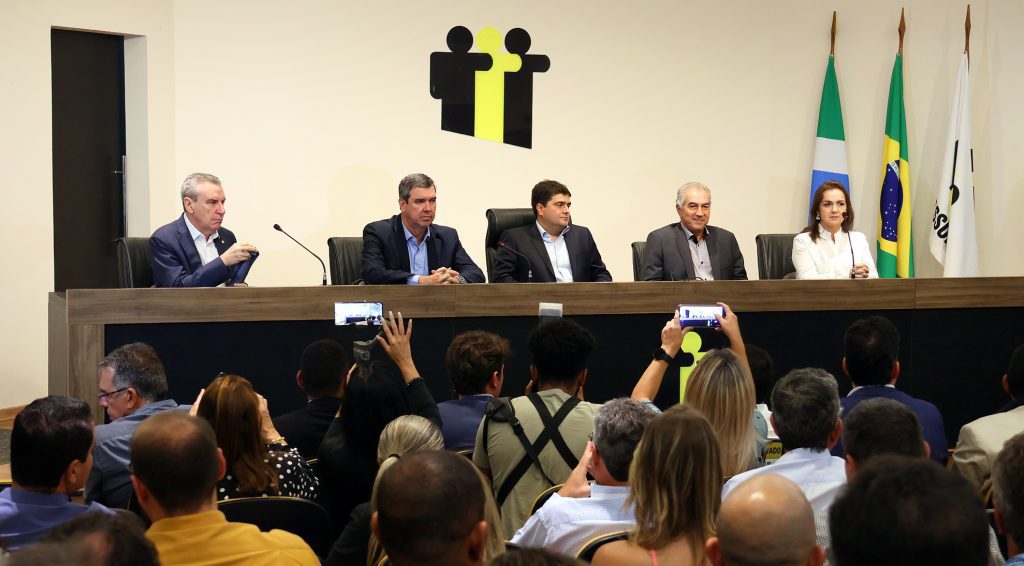 Eduardo Riedel reafirma seu compromisso de levar investimentos e obras nas 79 cidades 2 riedel2