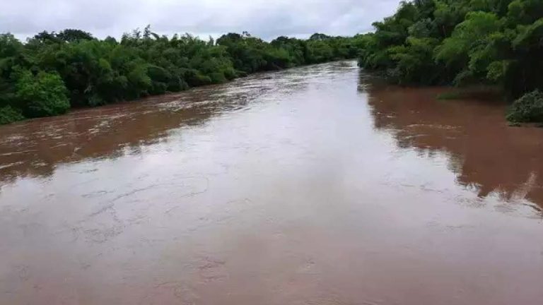 Rio Miranda chega ao nível de alerta em Bonito e aviso é emitido pelo Imasul