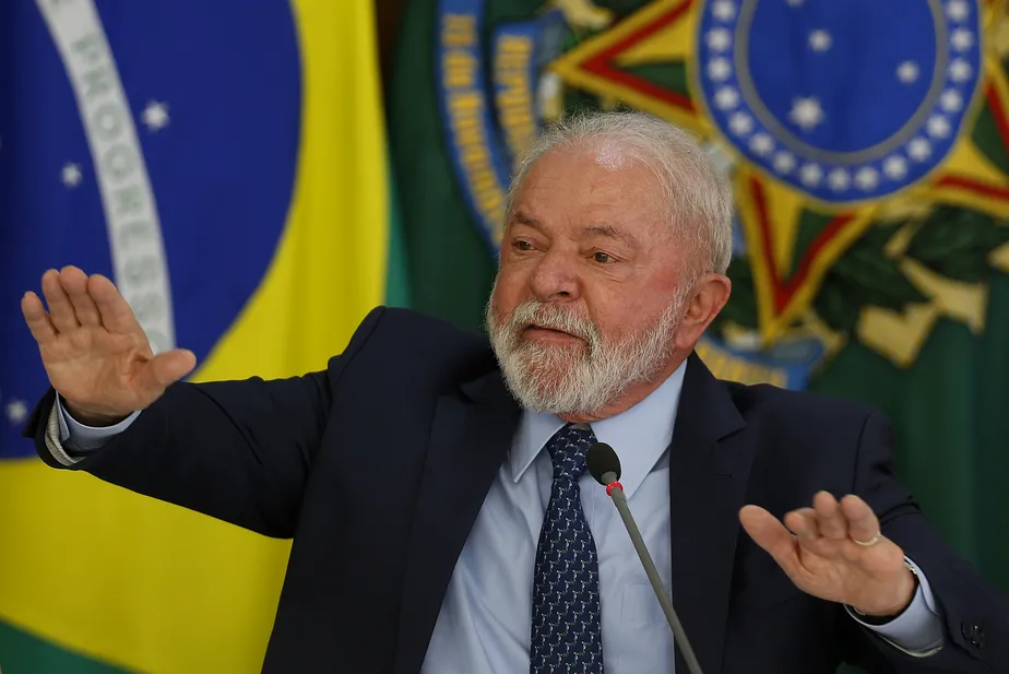 Você está visualizando atualmente Ipec: 41% avaliam governo Lula como ótimo ou bom e 24% como ruim ou péssimo