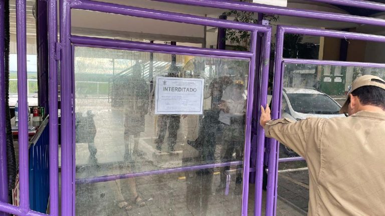 Boate é interditada após show com sinalizador gerar pânico em Corumbá