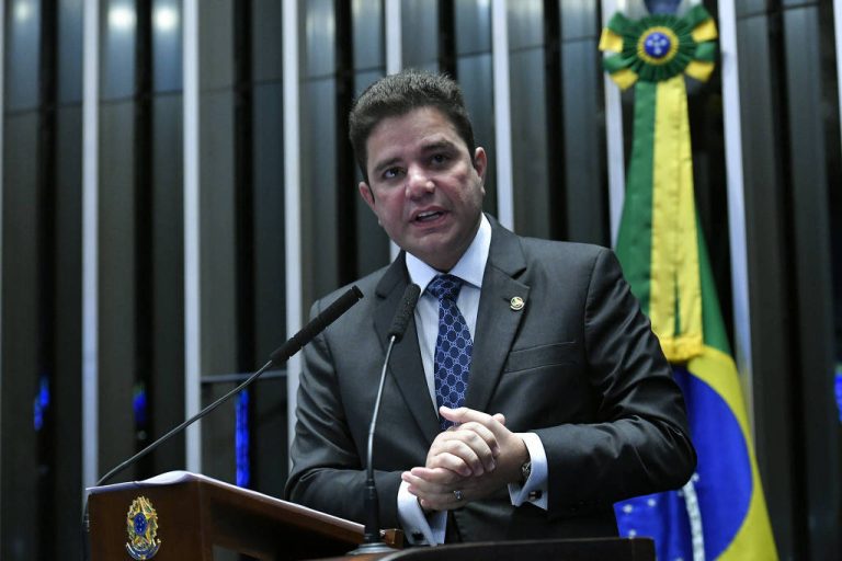 PF mira governador do Acre em operação contra corrupção e bloqueia R$ 120 mi em bens