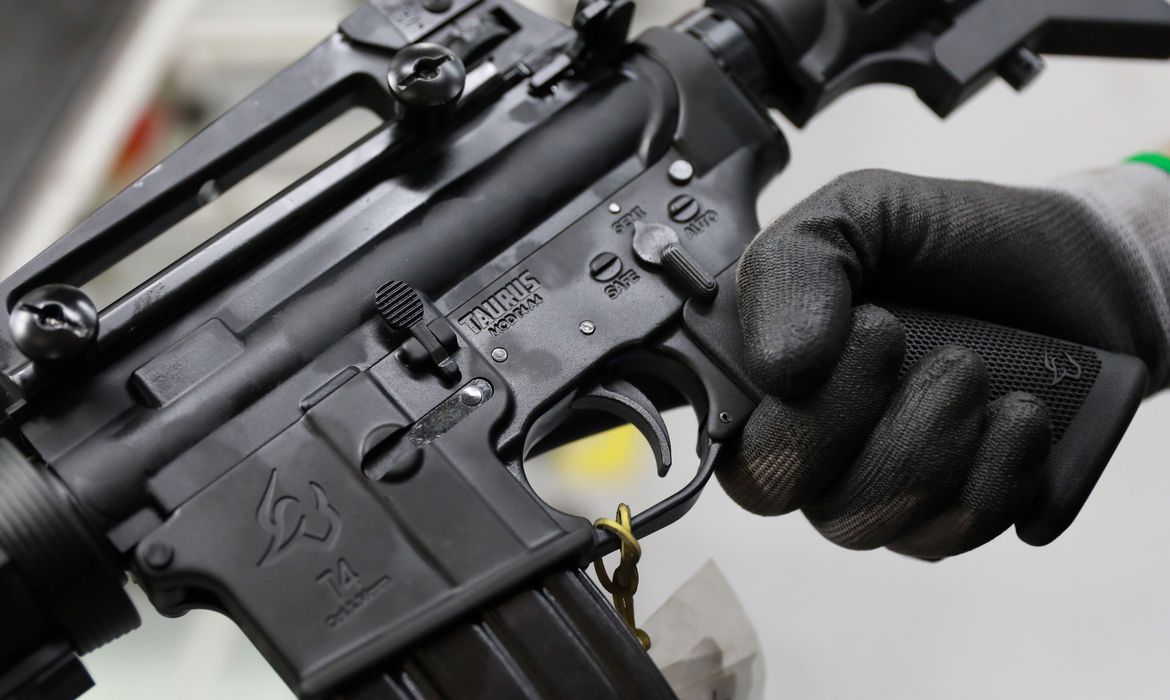 2022 02 10t142337z 1 lynxmpei190su rtroptp 4 geral armas operacao